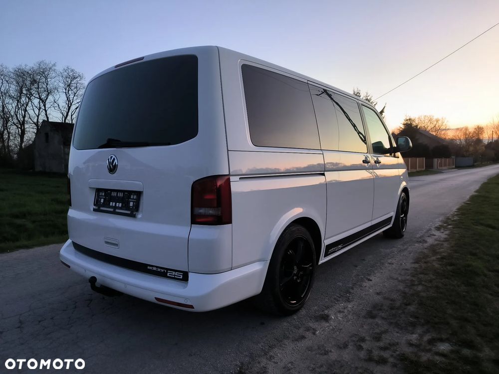 Volkswagen Multivan - 21