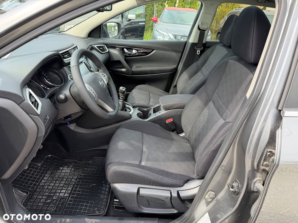 Nissan Qashqai 1.6 DIG-T N-Connecta - 29