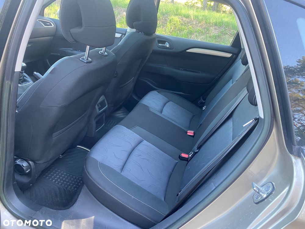 Citroën C4 HDi 115 Exclusive - 18