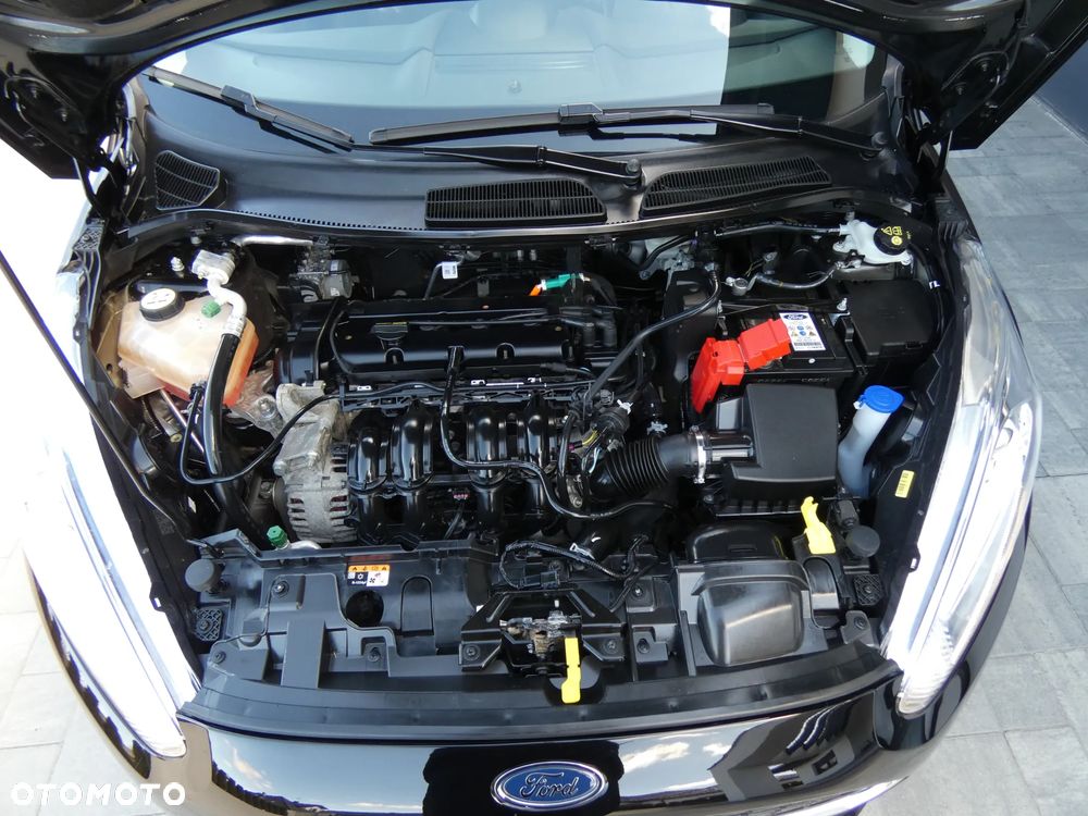 Ford Fiesta 1.25 Champions Edition - 33