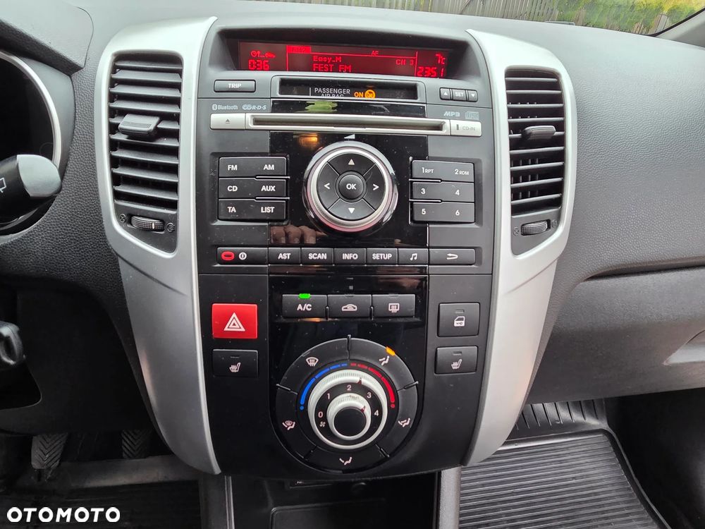 Kia Venga - 19