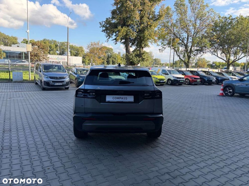 Jeep Compass - 11