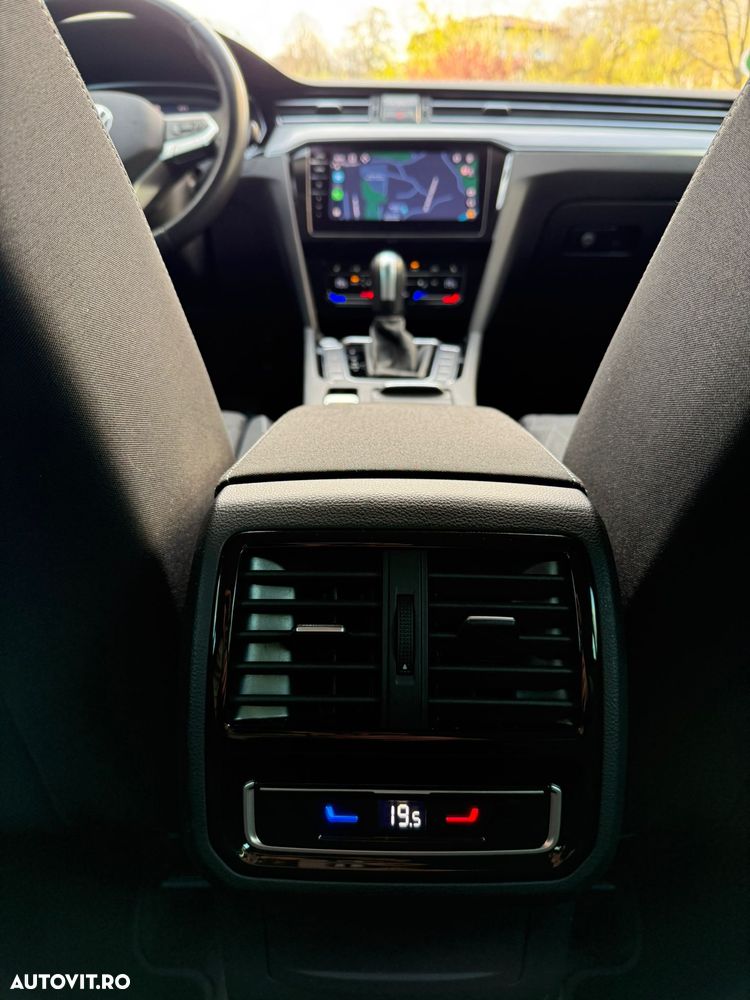 Volkswagen Passat 2.0 TDI SCR DSG Business - 13