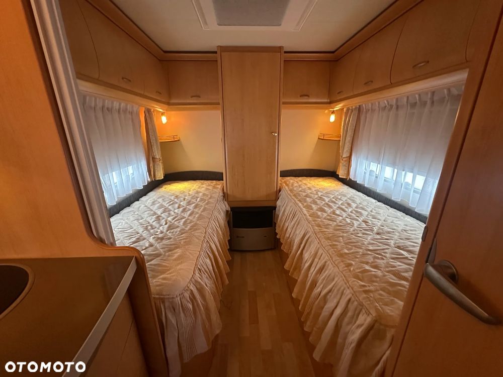 Hobby 460 UL z przedsionkiem Isabella i napędem. DMC 1400 KG !!! - 29