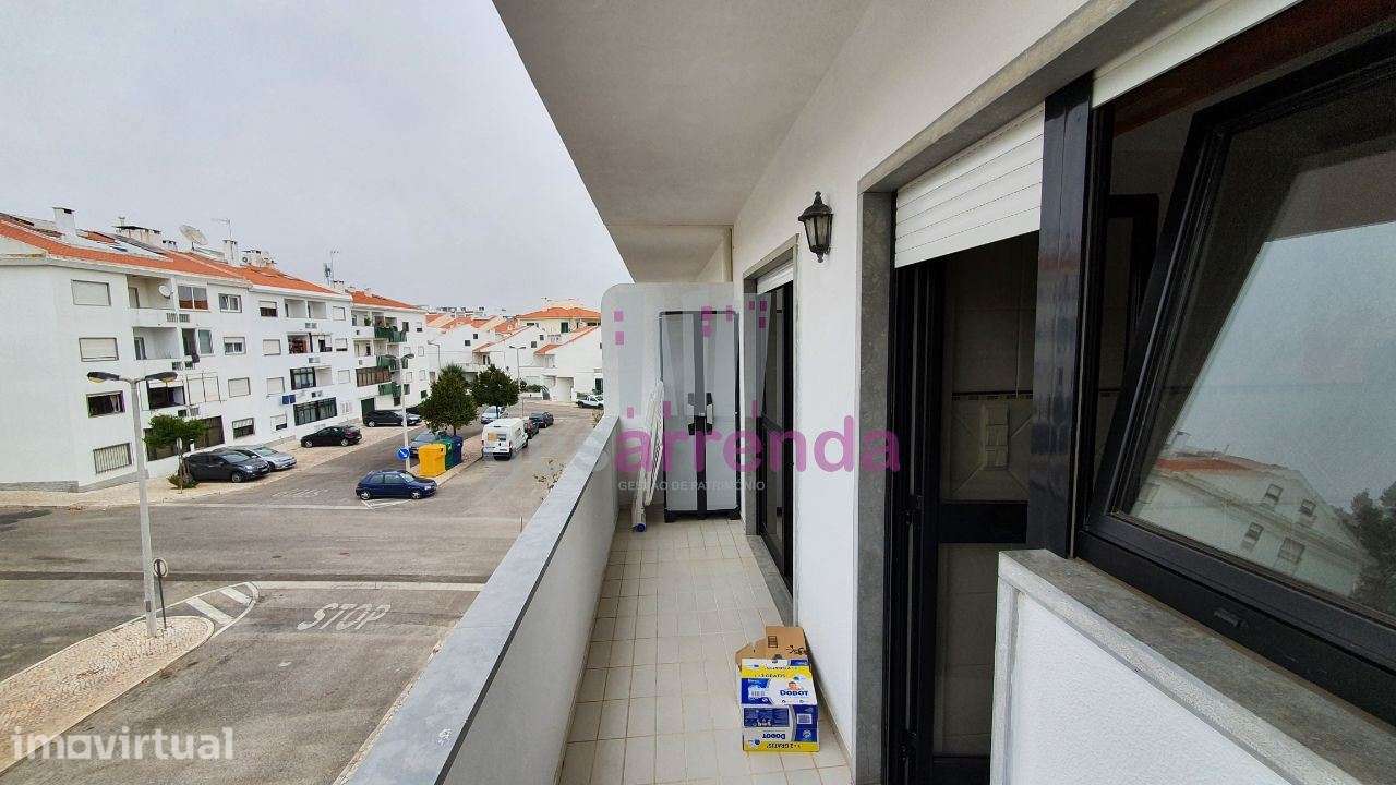 LM104 | Apartamento T2+2  São João do Estoril com garagem - Grande imagem: 2/19
