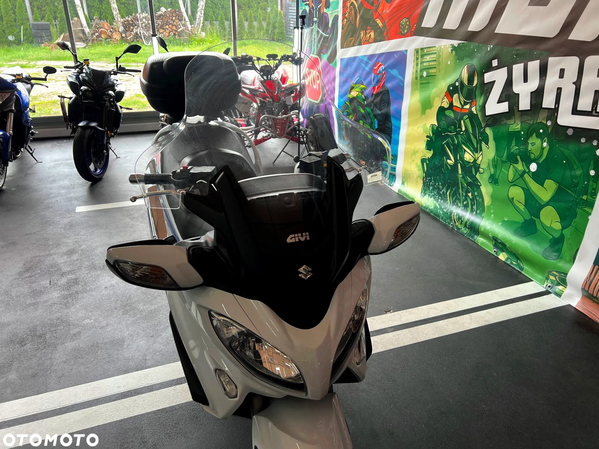 Suzuki Burgman - 19