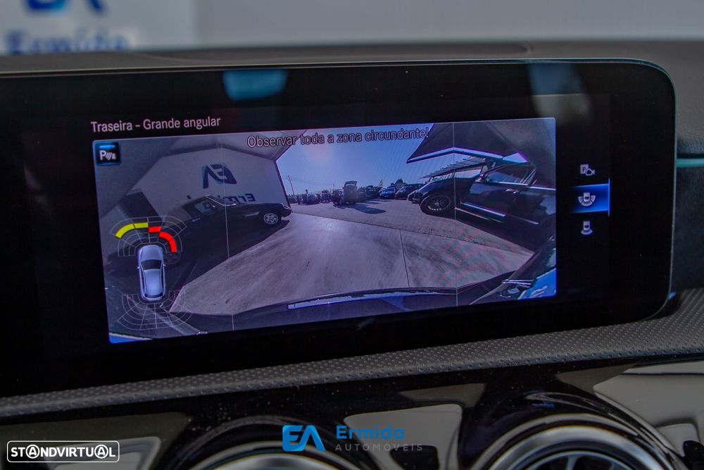 Mercedes-Benz A 250 e 8G-DCT AMG Line - 28