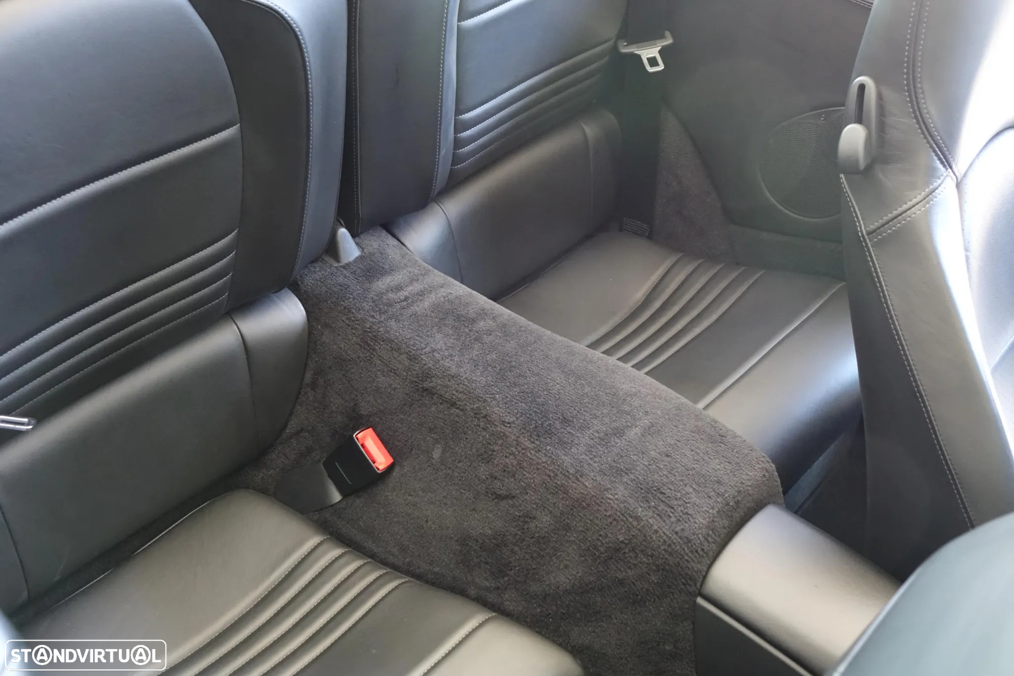 Porsche 911 (996) Carrera 4 S - 27
