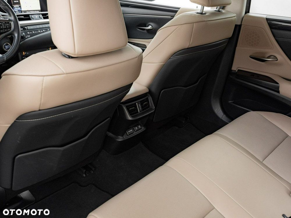 Lexus ES - 29