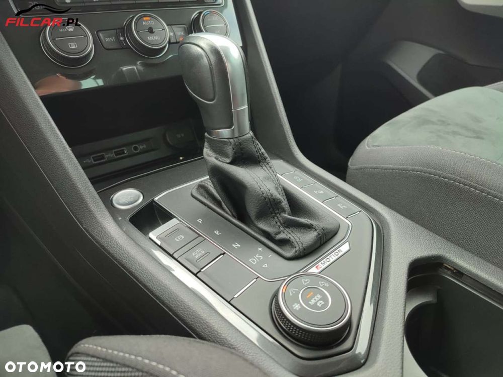 Volkswagen Tiguan - 16