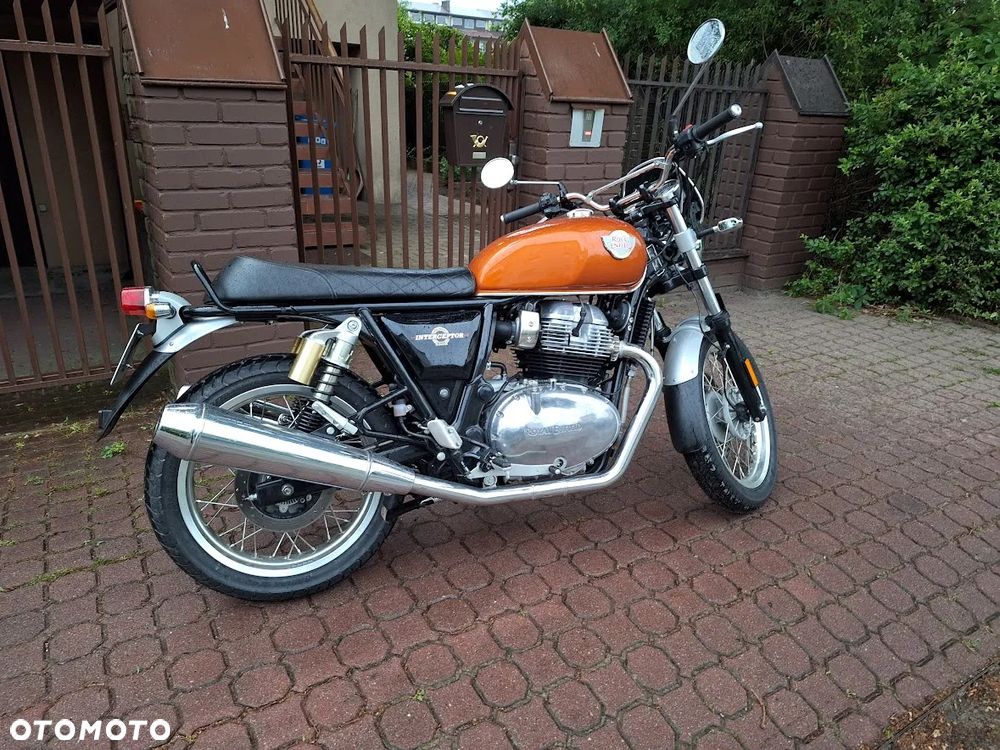 Royal Enfield Interceptor - 2