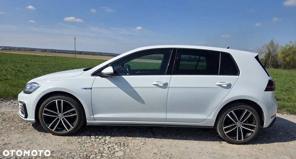 Volkswagen Golf - 23