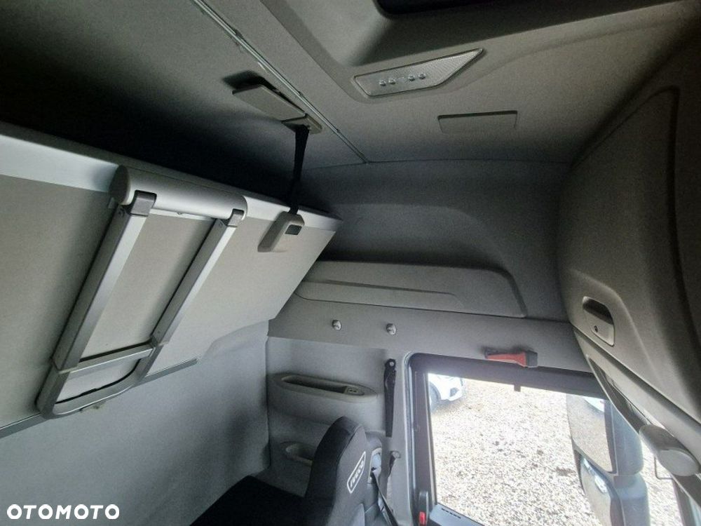 Iveco As440St/p - 25