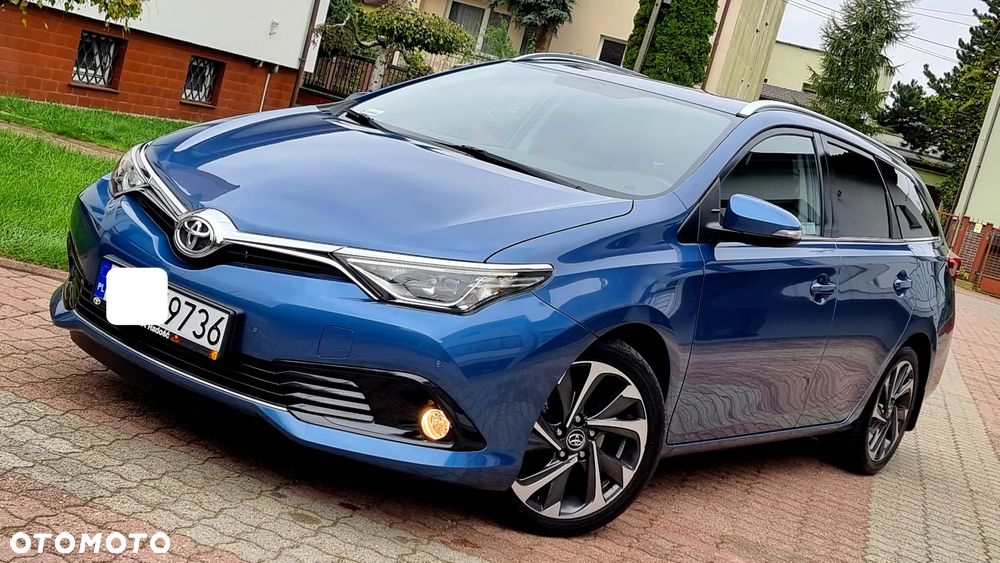 Toyota Auris 1.6 Premium MS - 1
