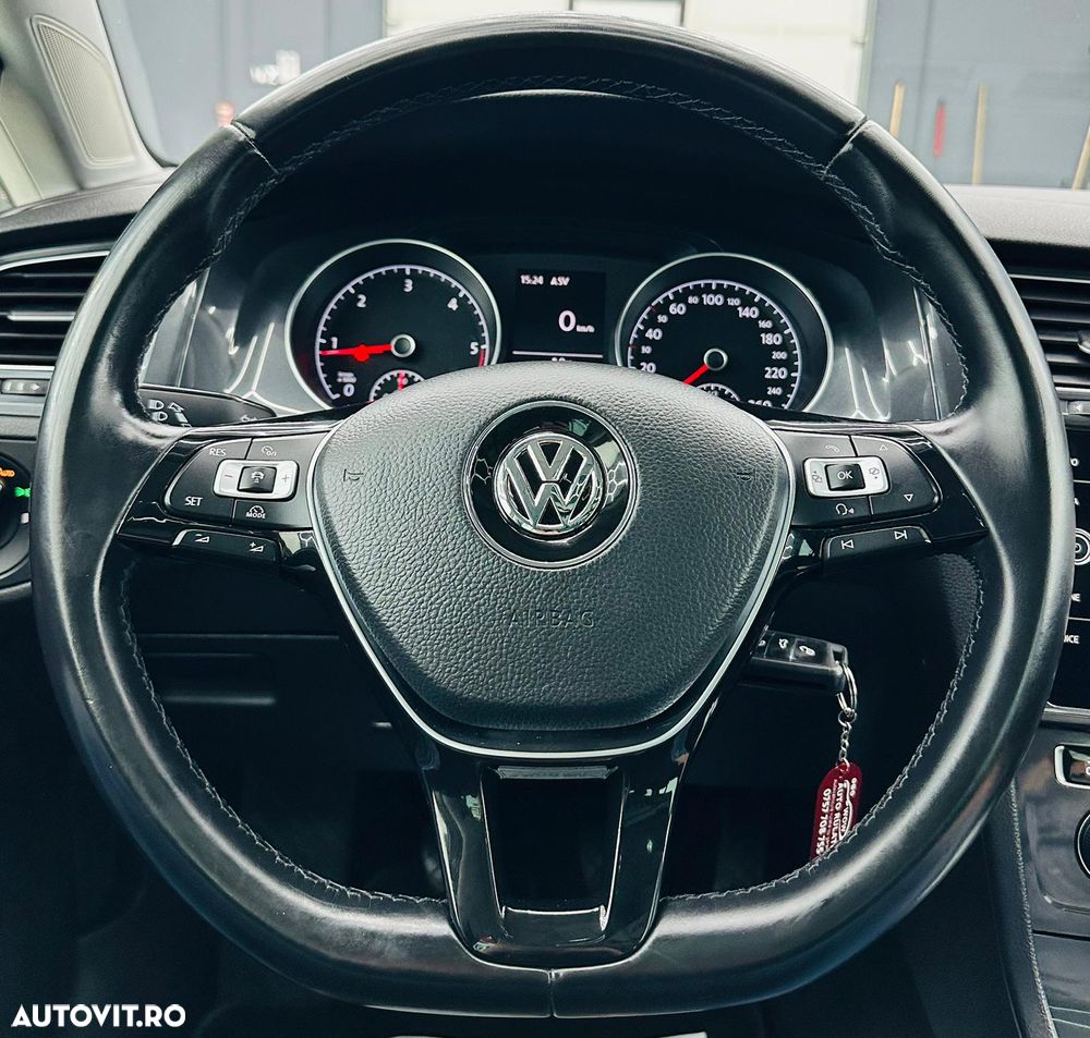 Volkswagen Golf 1.6 TDI Trendline - 35