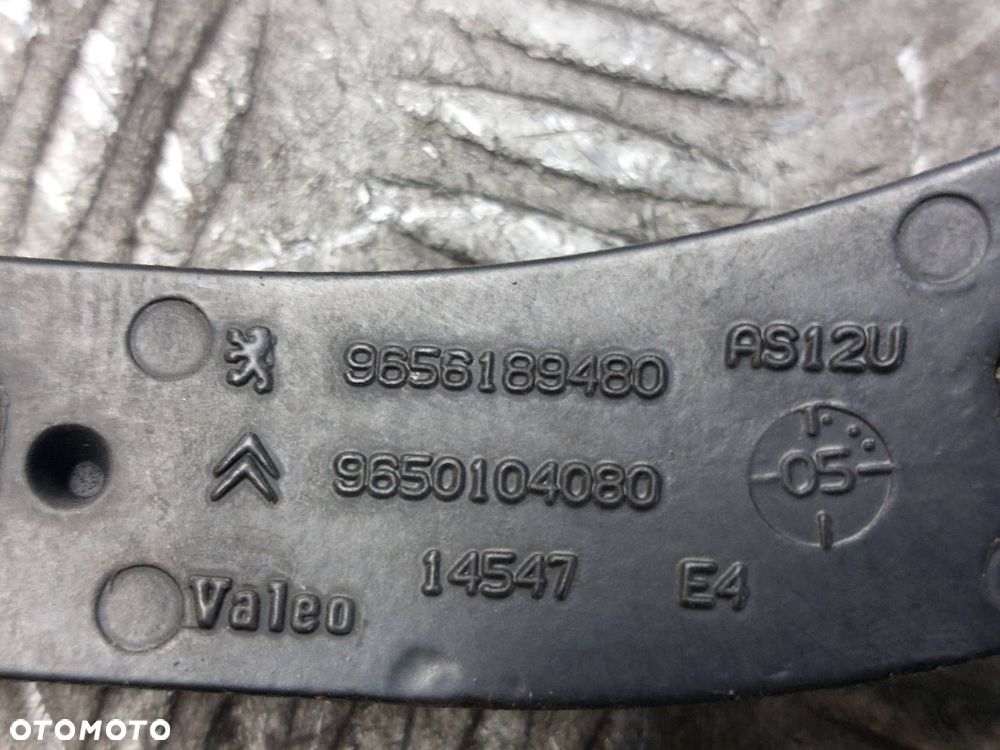 MECHANIZM WYCIERACZEK + SILNICZEK PRZÓD + RAMIONA CITROEN C4 I EU 404.638 - 8