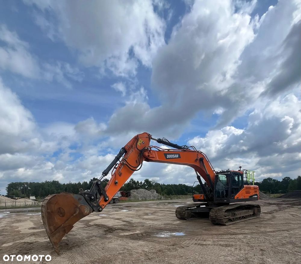 Doosan DX 300  LC - 7 KOPARKA GĄSIENICOWA - 11