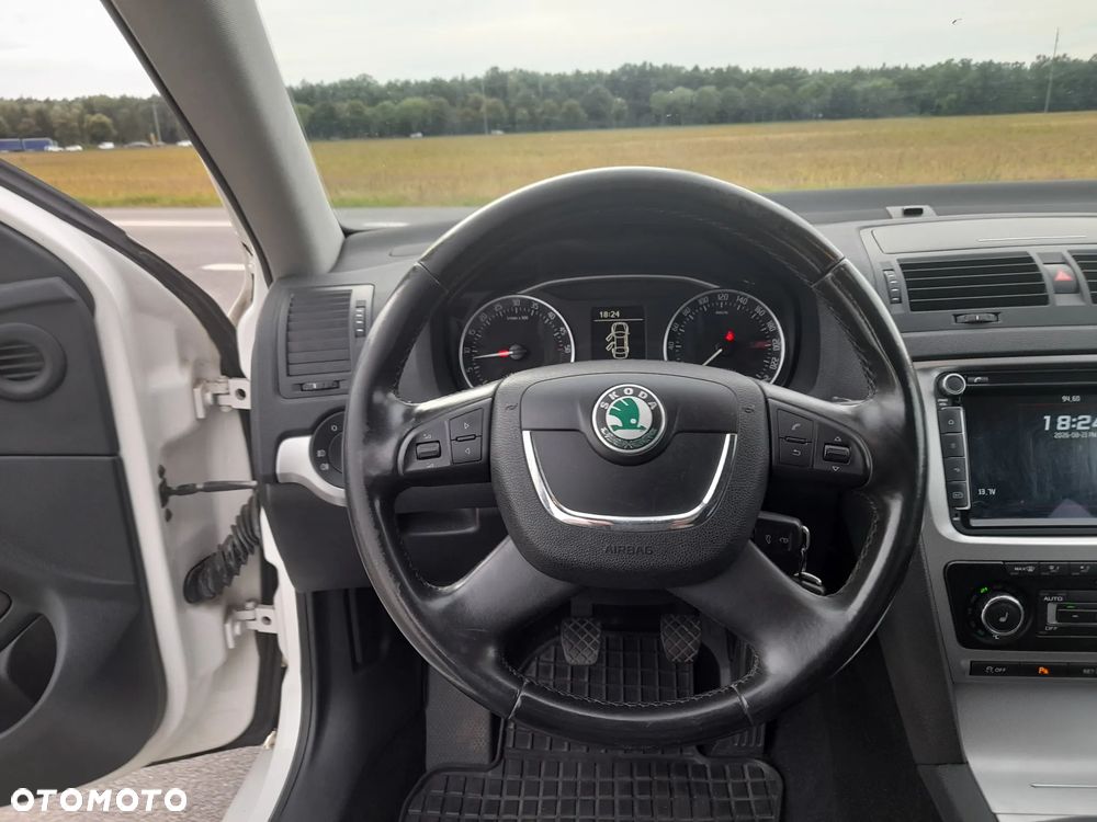 Skoda Octavia 2.0 TDI DPF Elegance - 17