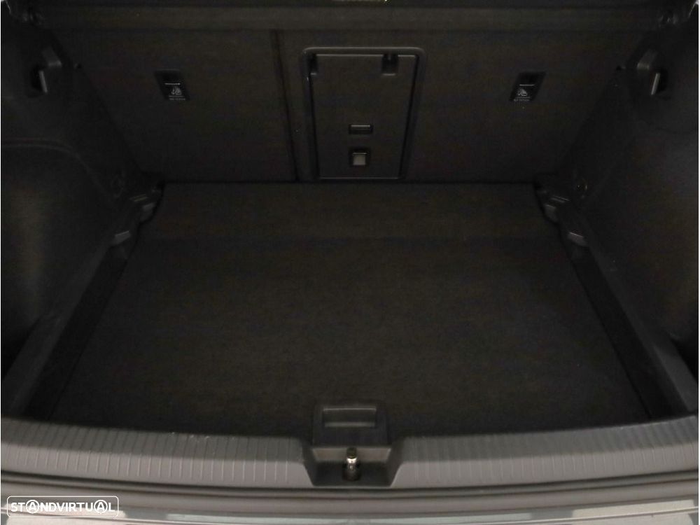 VW Golf 2.0 TDI Life - 17