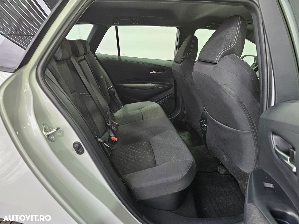 Toyota Corolla 1.8 HSD Business - 23