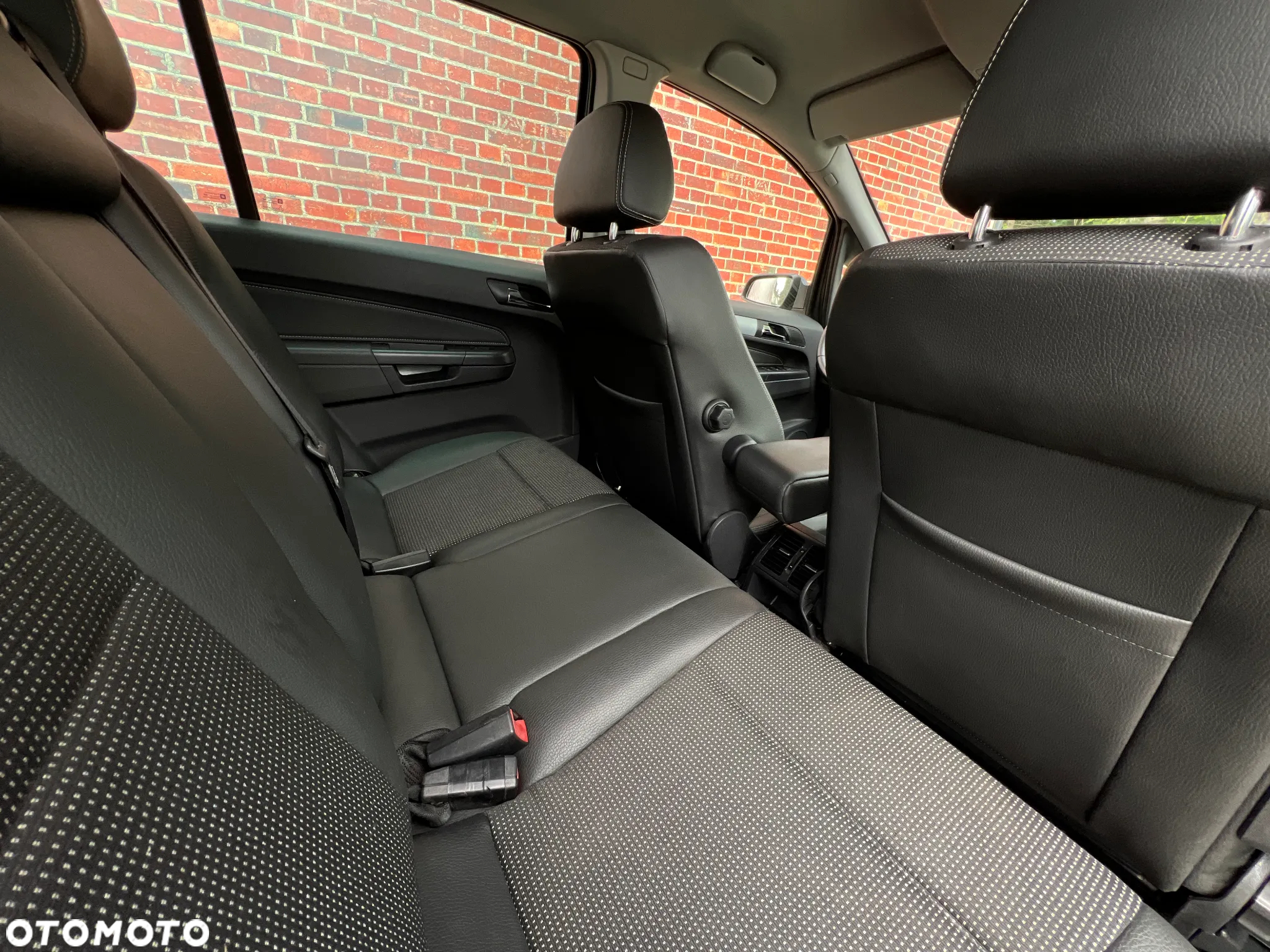 Opel Zafira - 18