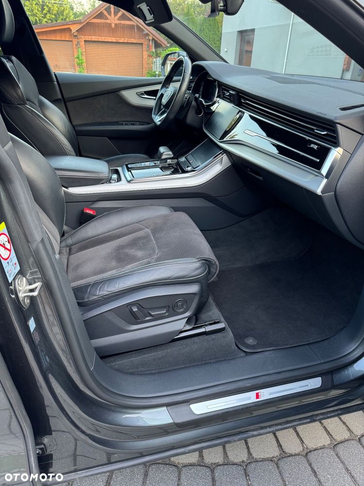 Audi Q8 - 4