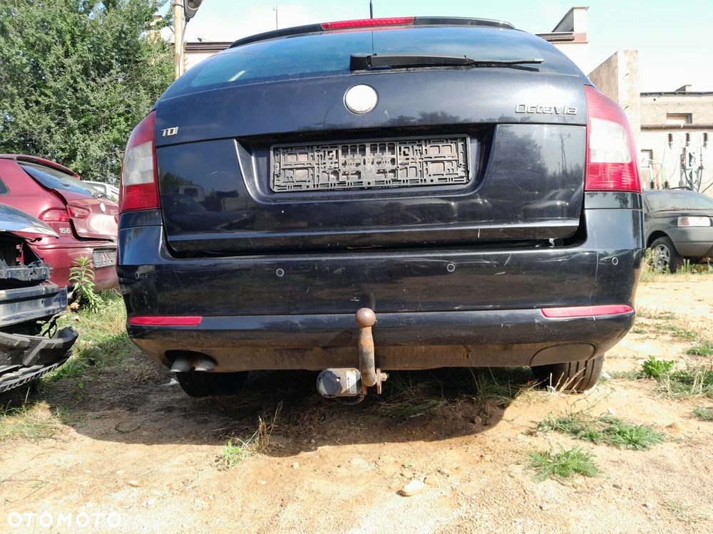Zderzak tylny kompletny SKODA Octavia II lift 08-13r. kombi 9910 PDC - 4
