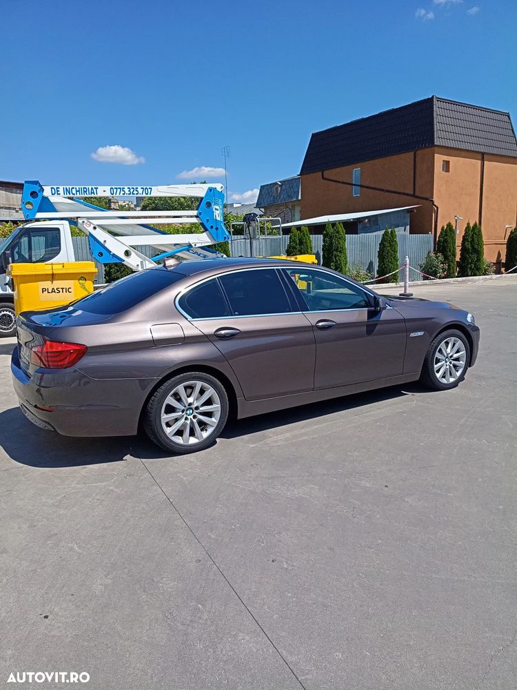 BMW Seria 5 525d xDrive - 7