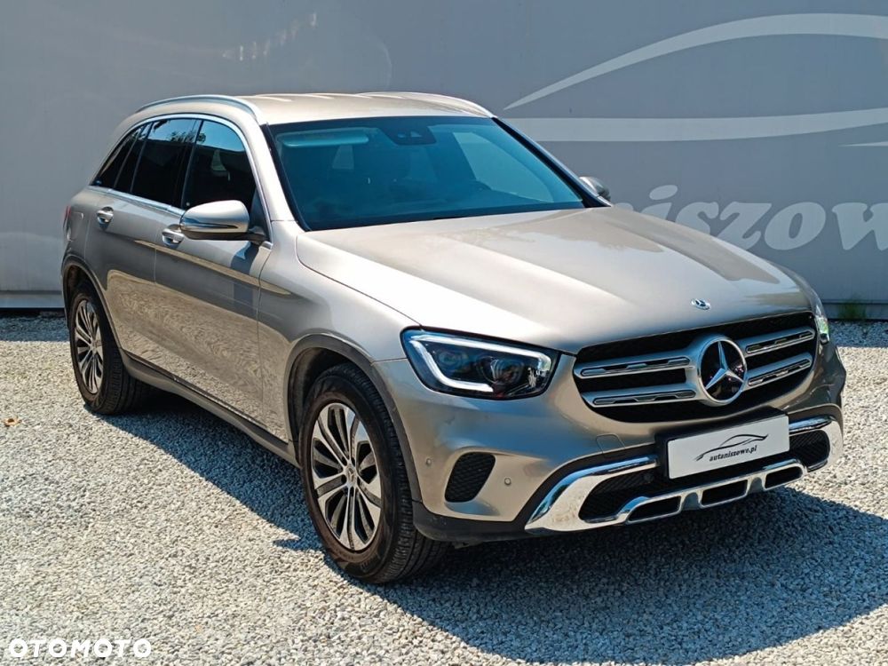 Mercedes-Benz GLC - 12