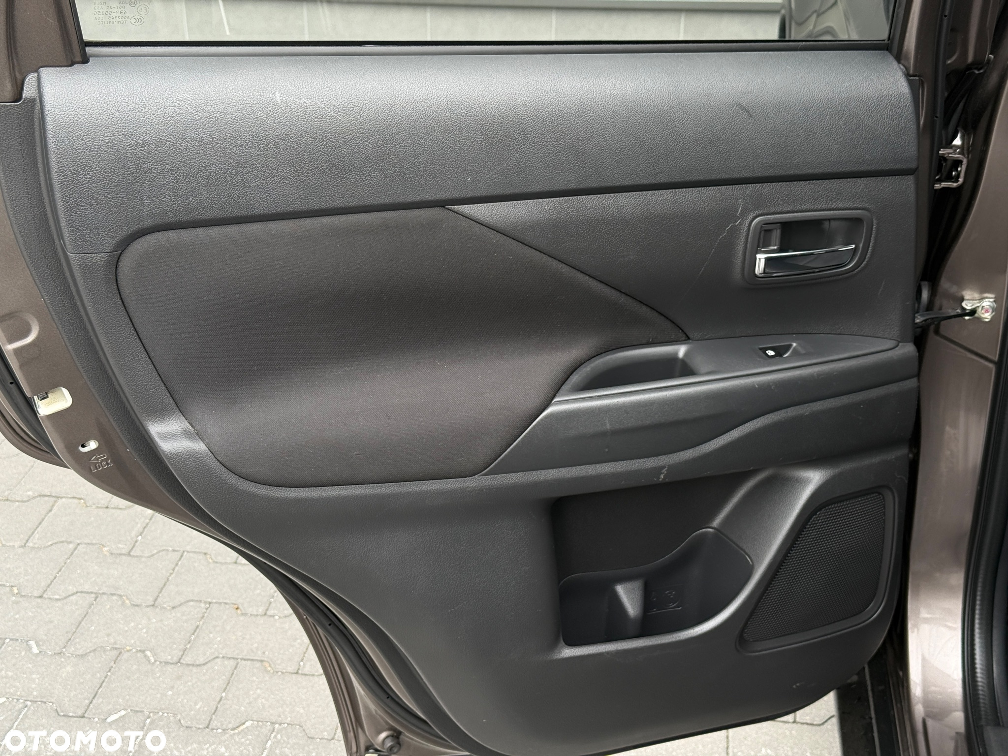 Mitsubishi Outlander - 17