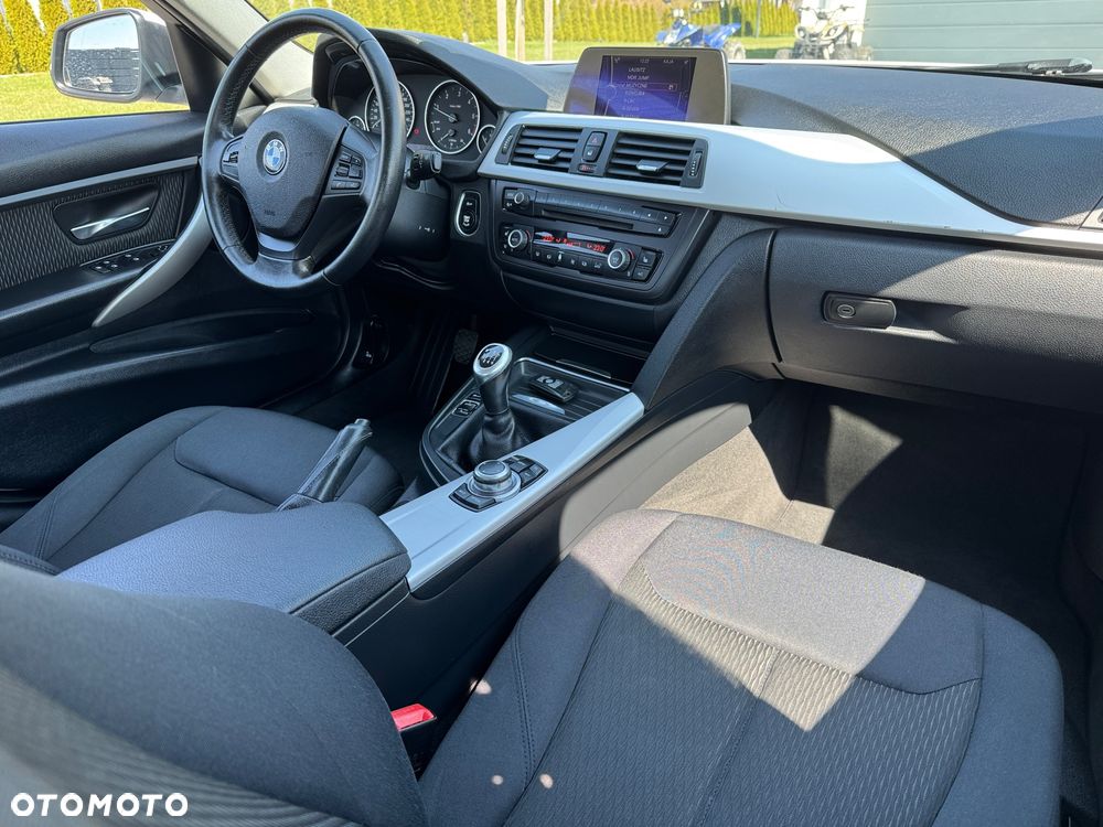 BMW Seria 3 318d DPF - 7