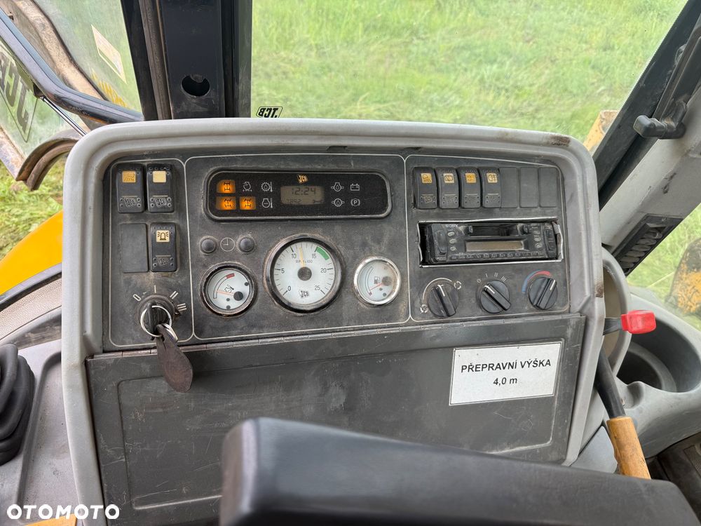 JCB 4CX 4x4x4 SUPER STAN tylko 7900 mth od 1 własciciela - 18