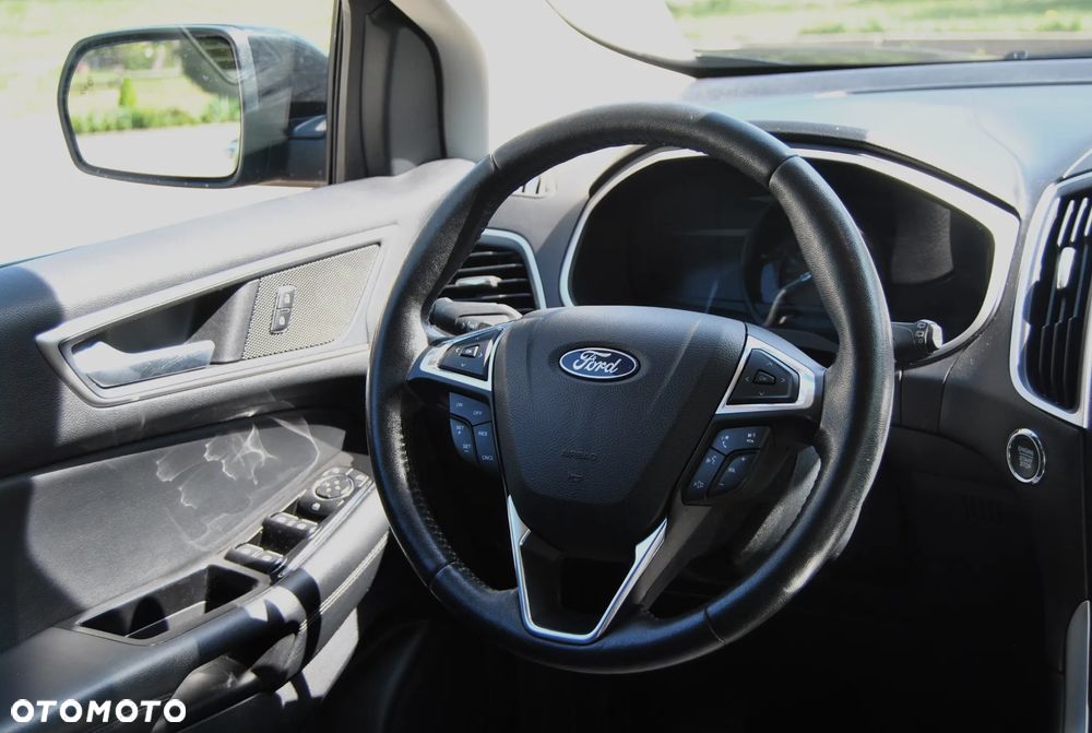 Ford Edge - 10
