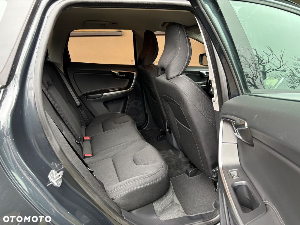 Volvo XC 60 D4 Geartronic Momentum - 13