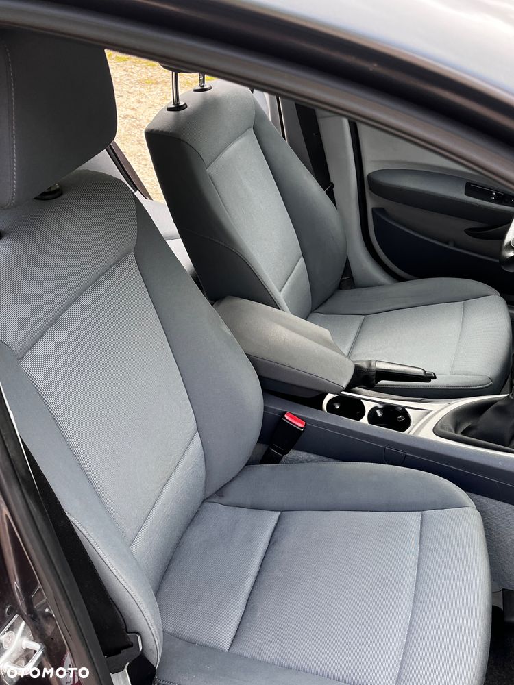 BMW Seria 1 - 27