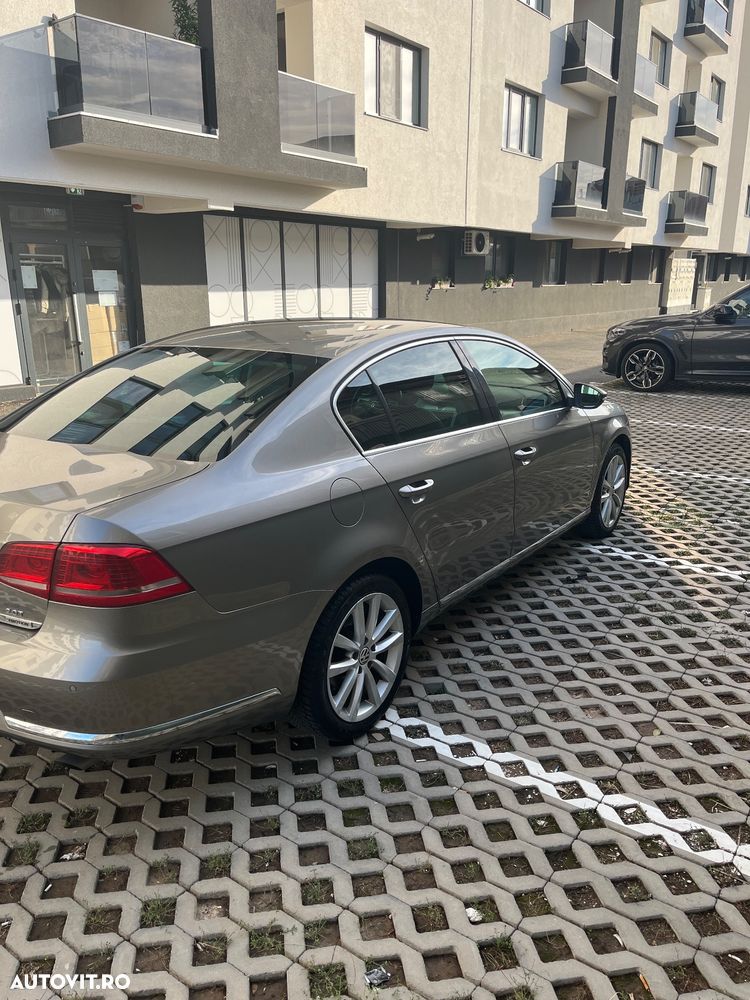 Volkswagen Passat Variant 2.0 TDI BlueMotion Technology Comfortline DSG - 9