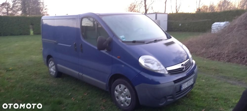 Opel Vivaro - 1