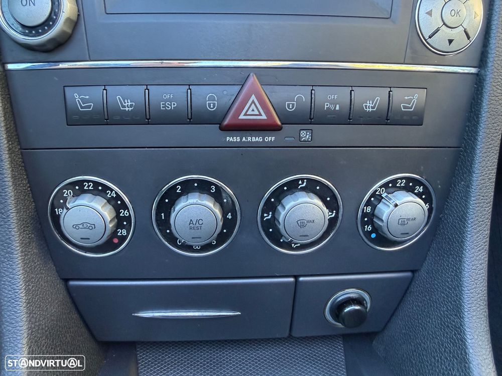 Mercedes-Benz SLK 200 - 40