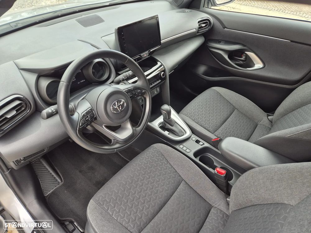 Toyota Yaris Cross 1.5 HDF Luxury - 3