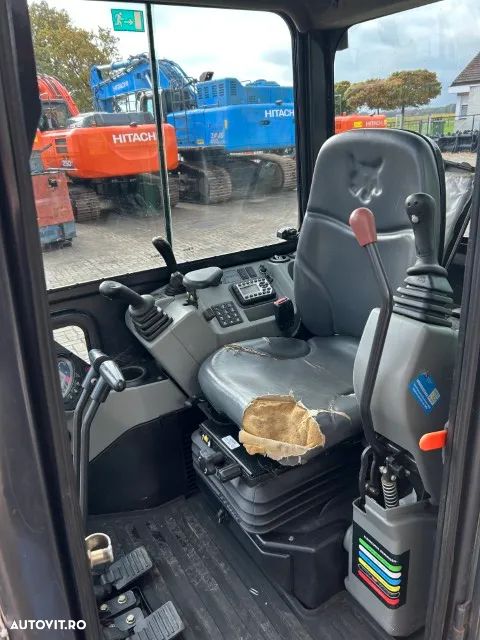 Bobcat E26 - 9