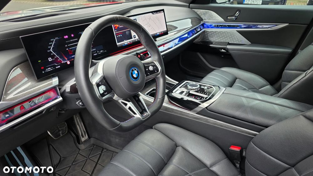 BMW Seria 7 - 25
