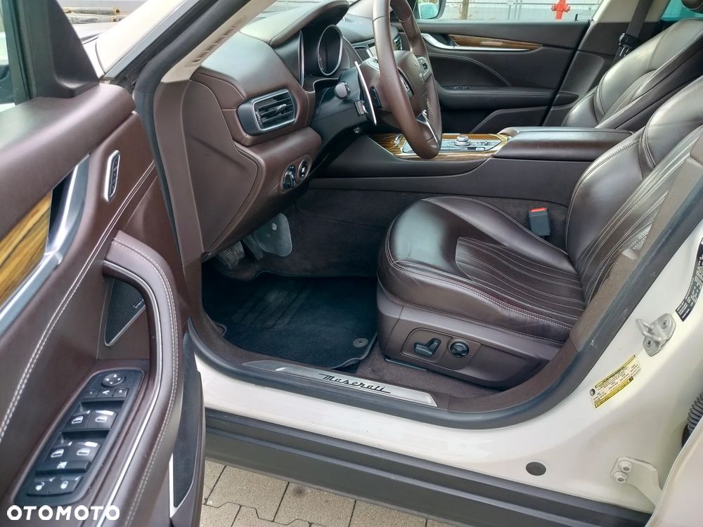 Maserati Levante - 17