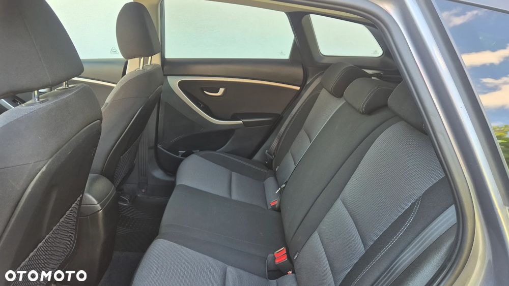 Hyundai i30 1.6 CRDi BlueDrive Go - 8
