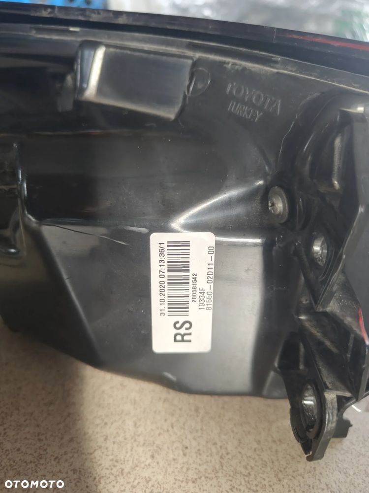 Toyota Corolla E21 Sedan prawa lampa tył EU - 4