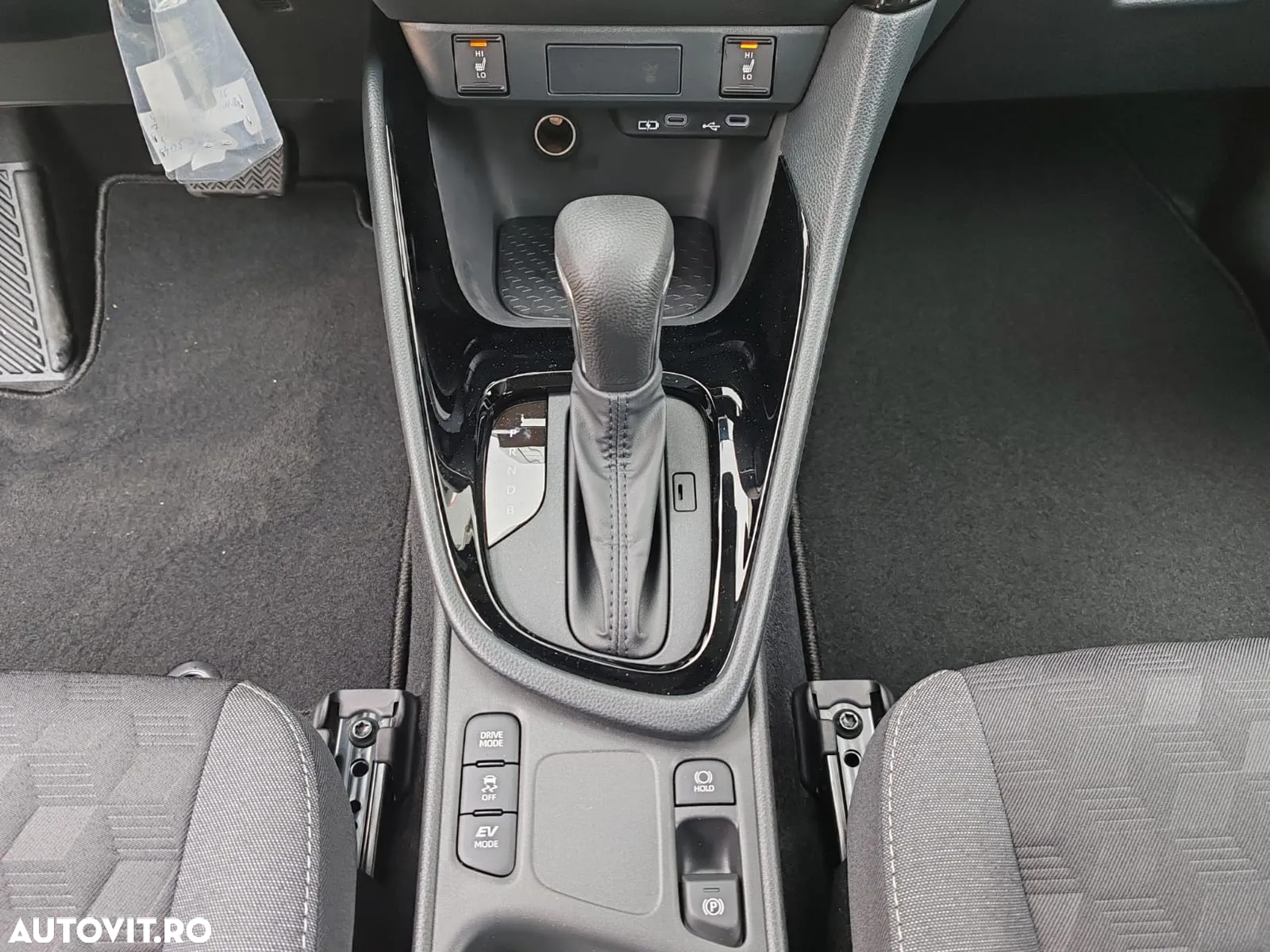 Toyota Yaris - 11