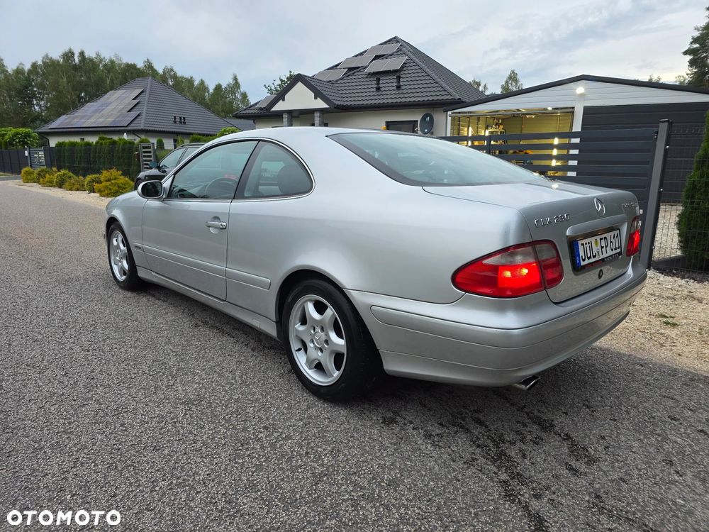 Mercedes-Benz CLK 230 Kompressor - 6