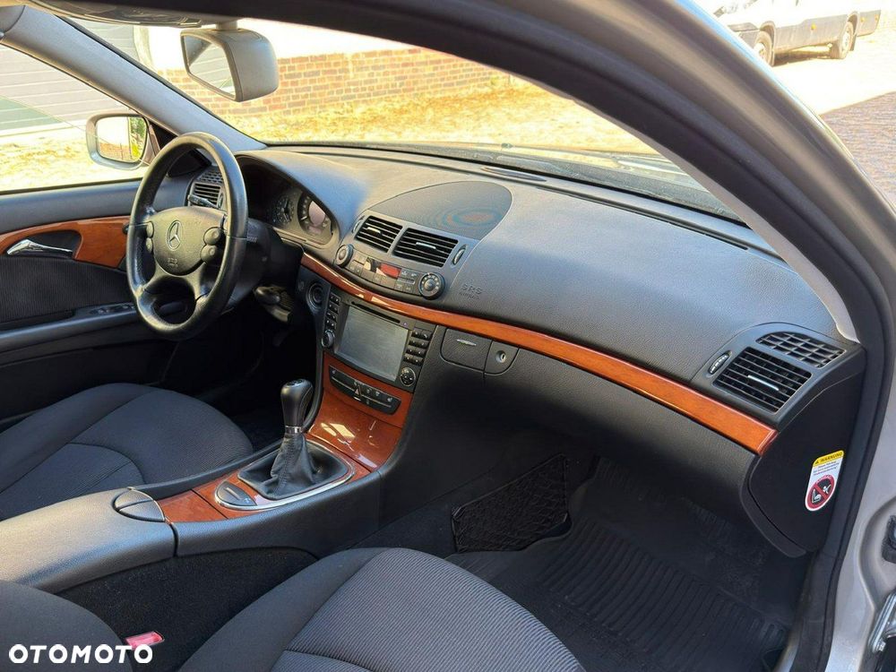 Mercedes-Benz Klasa E 220 CDI Elegance - 15