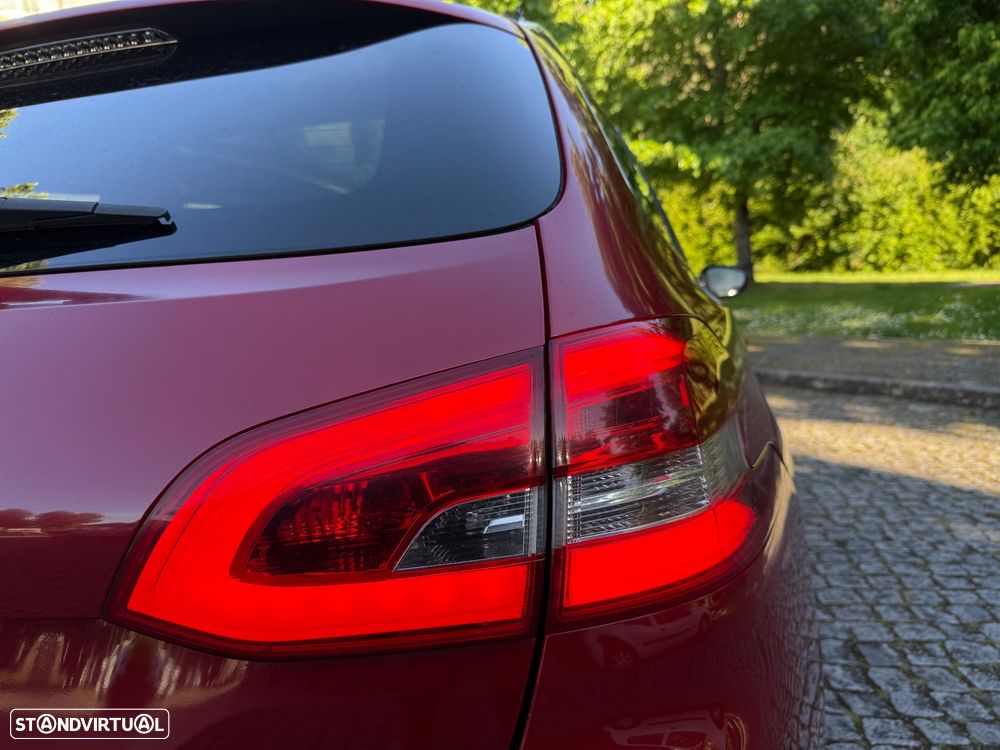 Peugeot 308 SW 1.6 BlueHDi Allure - 12