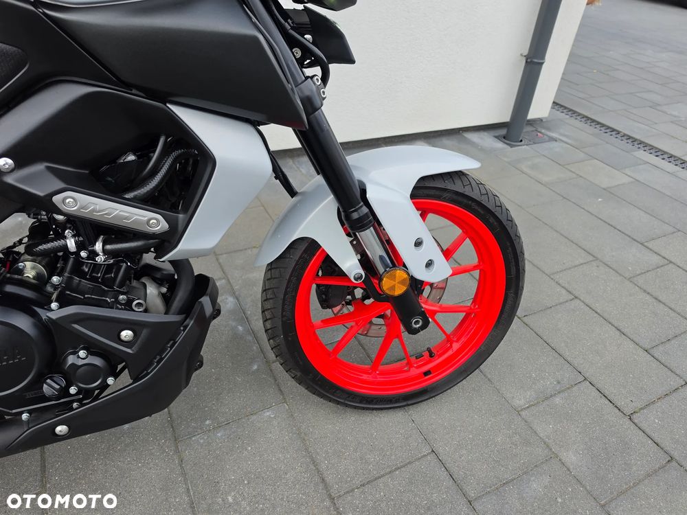 Yamaha MT - 13