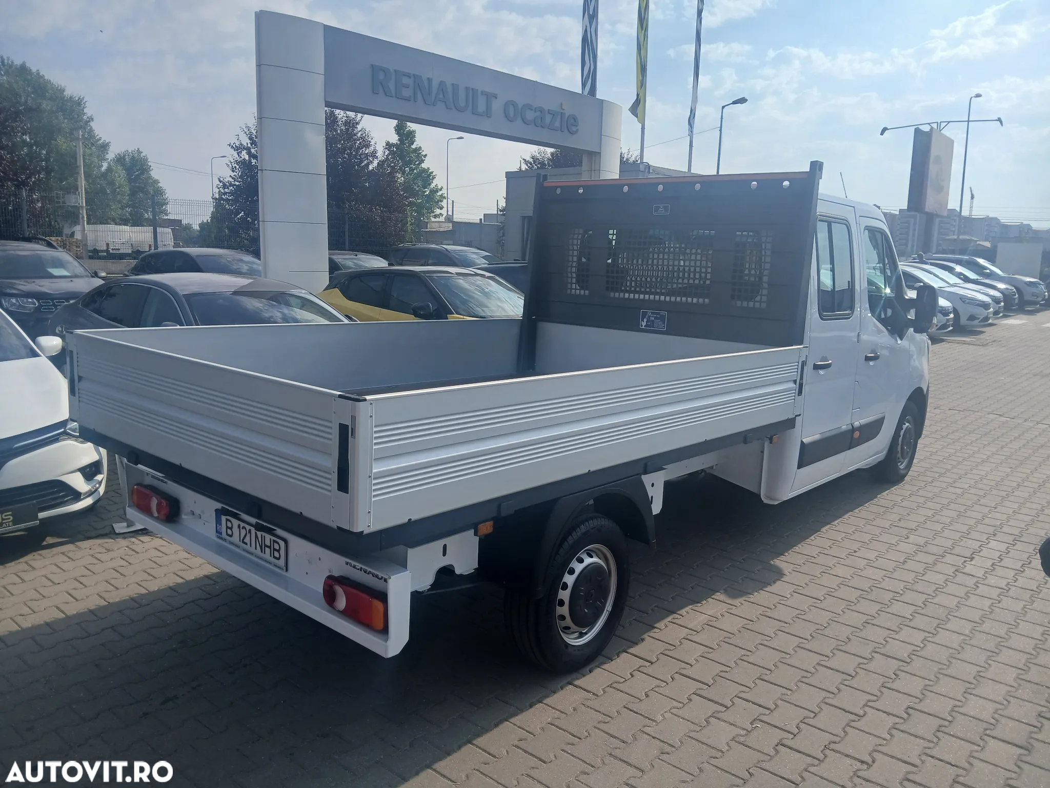 Renault Sasiu Cabina Dubla 6+1 locuri Tractiune 3.5T - 5